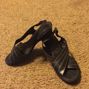 Women’s Leather Low Heeled Dress Sandals - Sz 7.5